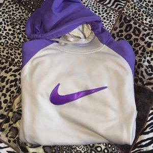 Large Nike hoodie